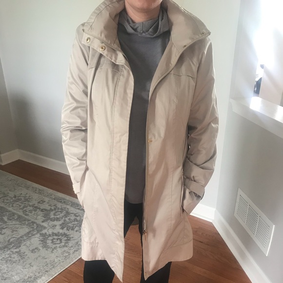 Calvin Klein Raincoat - Picture 8 of 8